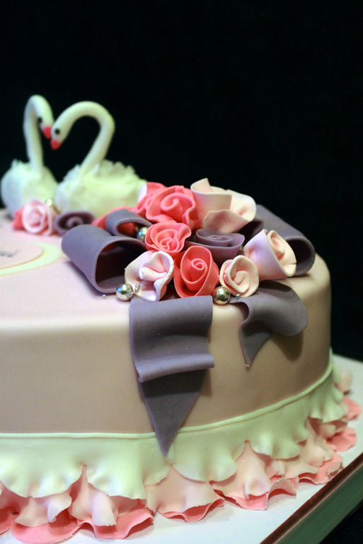 На маленькую свадьбу.