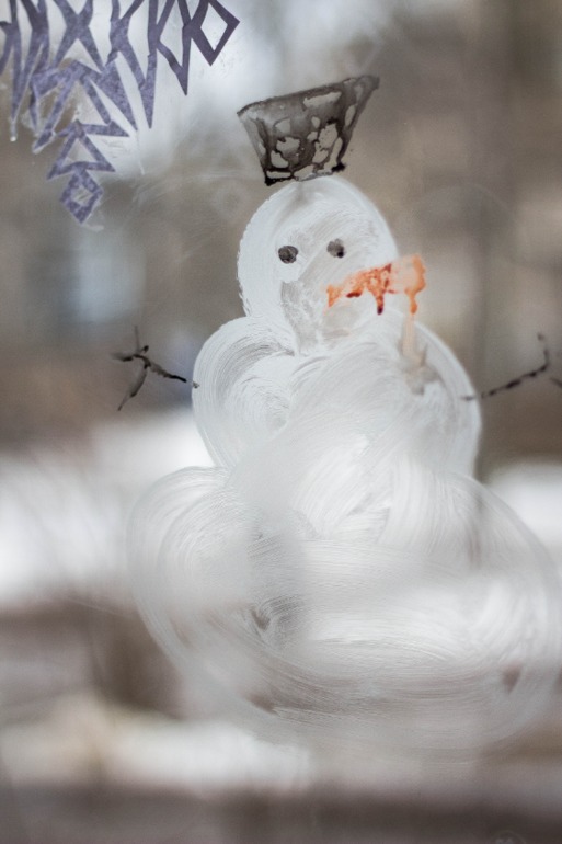 Раз мороз не рисует на наших окнах, это сделаем мы!