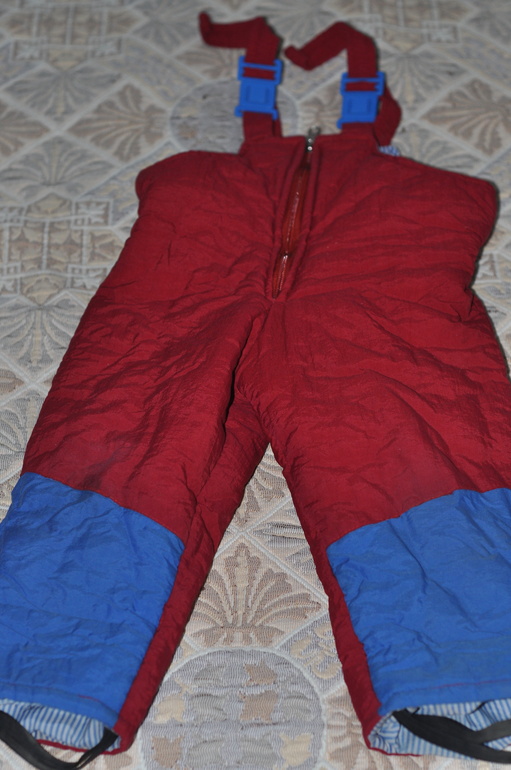 Отдам даром верхнюю детскую одежду на малышку