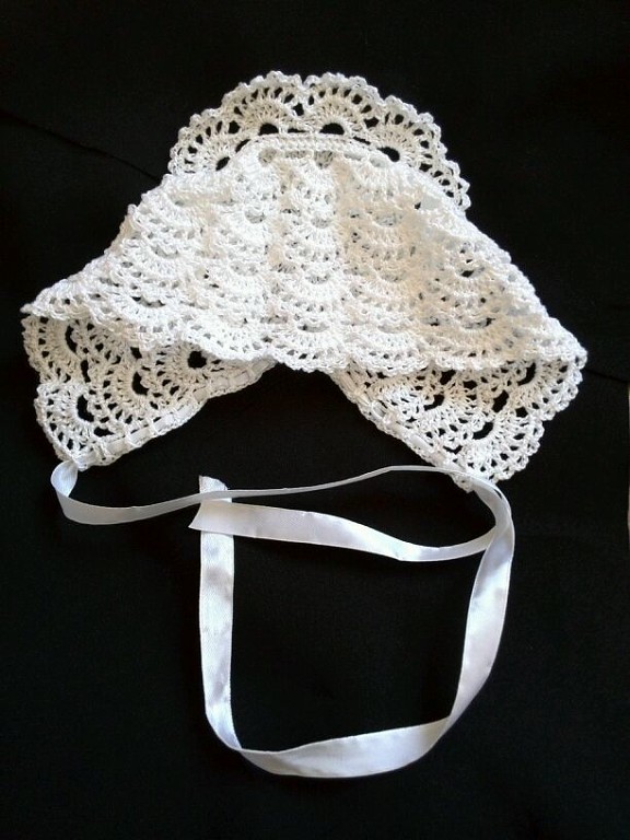 Пинеточки для принцесски и чепчик))