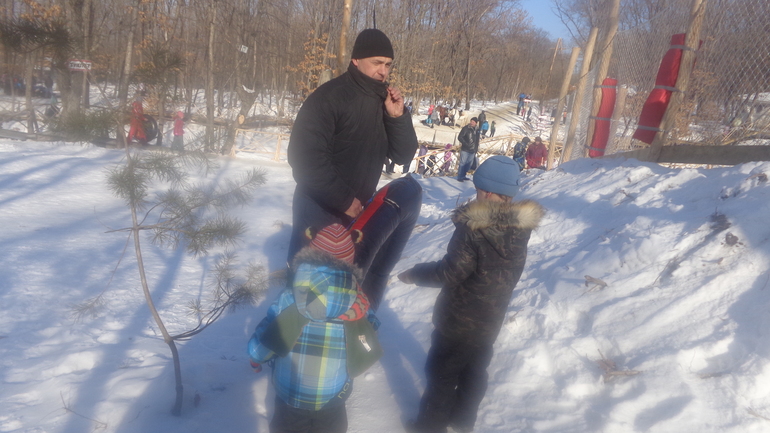 Немного о нас и новогодних каникулах)