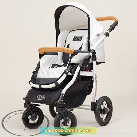 Продам коляску в городе Уссурийске!