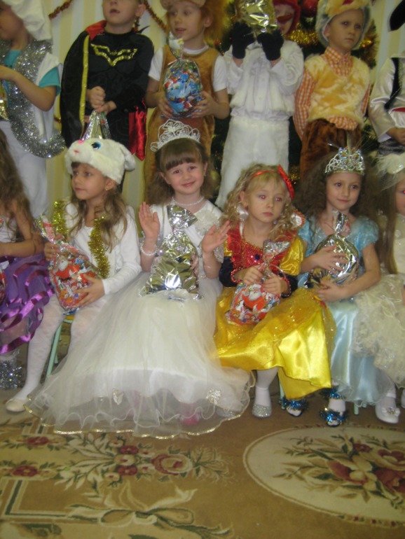 Предновогодний утренник у Верки