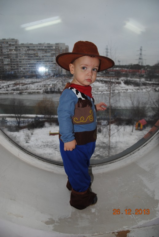 А у нас сегодня первый в жизни новогодний утренник был)))