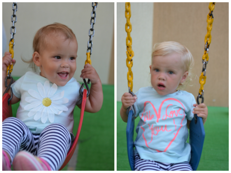 от улыбки хмурый день светлей:)