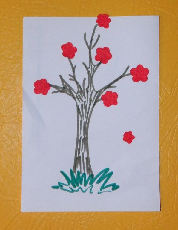 ТН Дерево в разное время года.