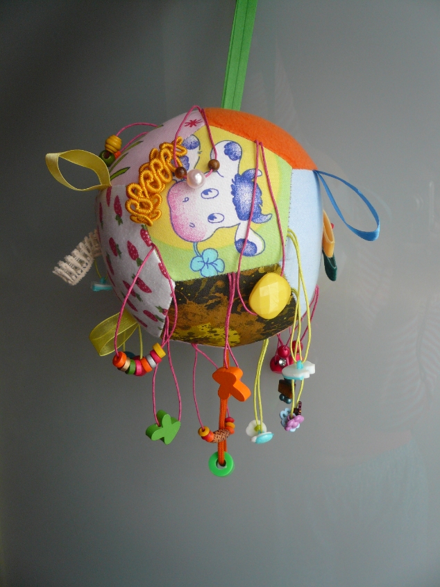 Конфеточный мячик