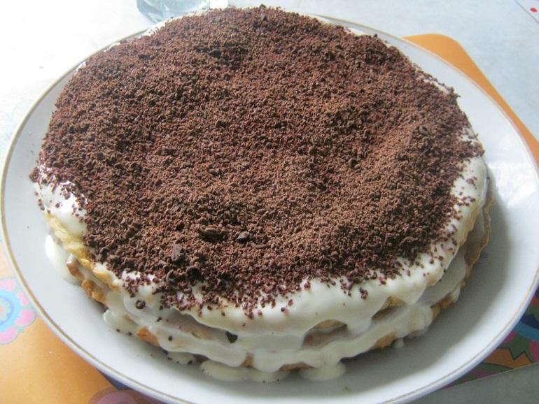 Одно День Рождение, два торта и два букета