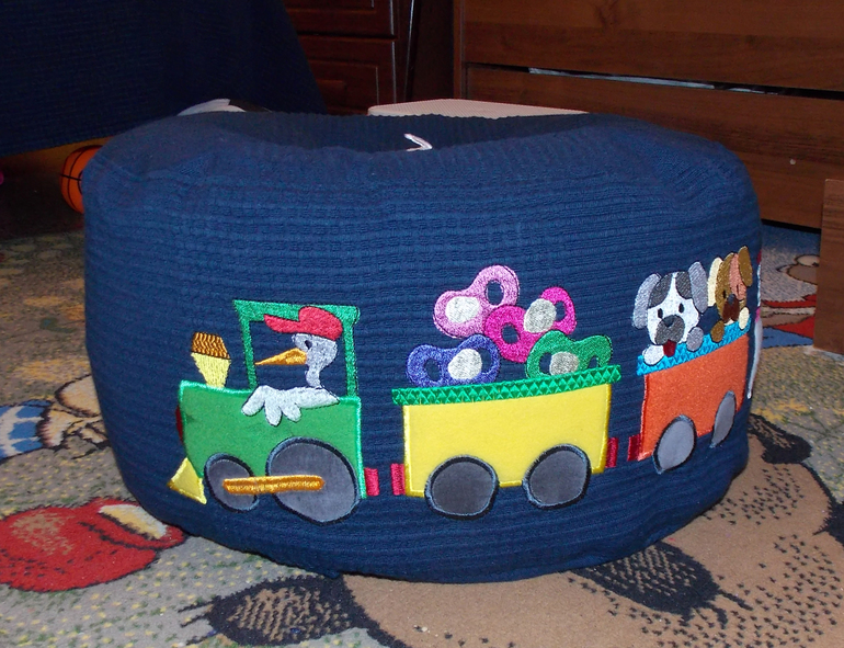 Пуфик-паровозик!)))