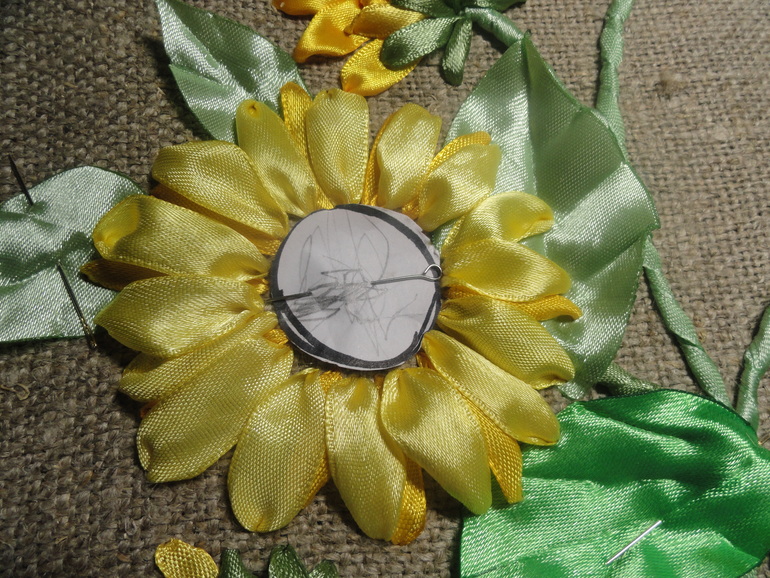 Вышивка лентами. Льняная сумка. МК