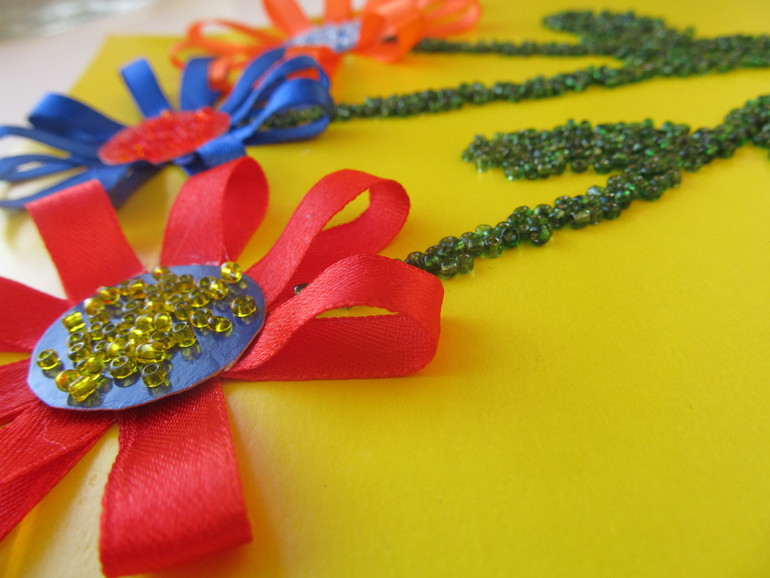 Бабушкам открытки.