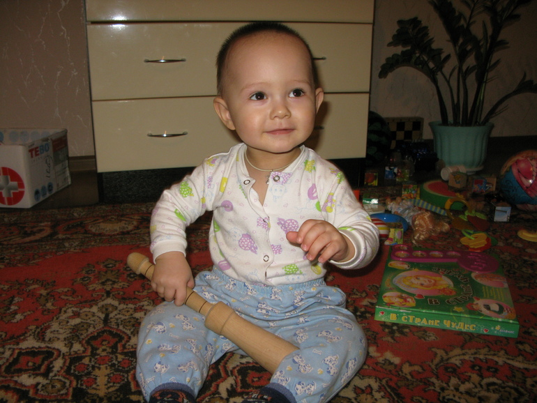 наш долгожданный выстраданный 4-ый зубик...