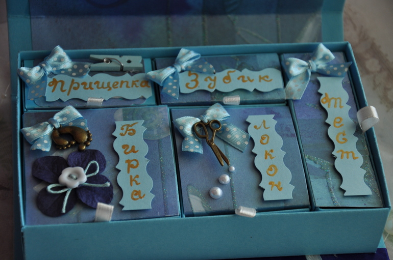 Давно не писала...Я учусь на фотографа, продолжаю делать коробочки "Мамины сокровища" и еще для дисков. Ромчик растет, развивается. Несколько дней назад еще был мороз и мы успели пофотографироваться в санках. Вот несколько фото.