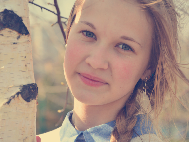 Аленка и недовольная подружка...