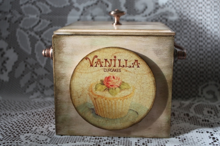 Кухонные принадлежности в технике декупаж