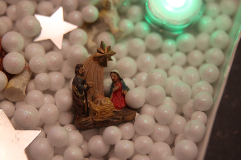 календарь ожидания праздника или рождественский вертеп