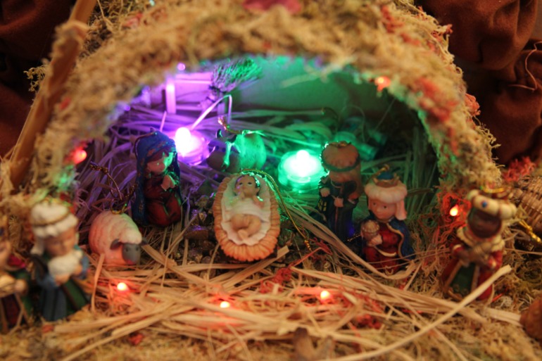 календарь ожидания праздника или рождественский вертеп