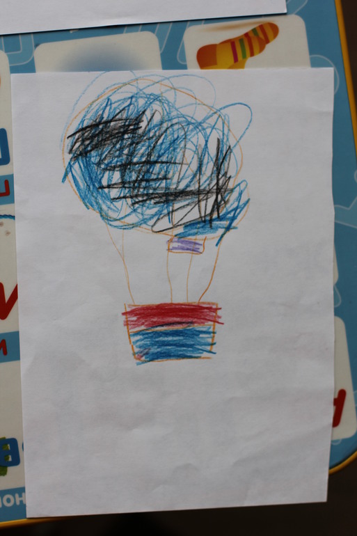 Андрей рисует