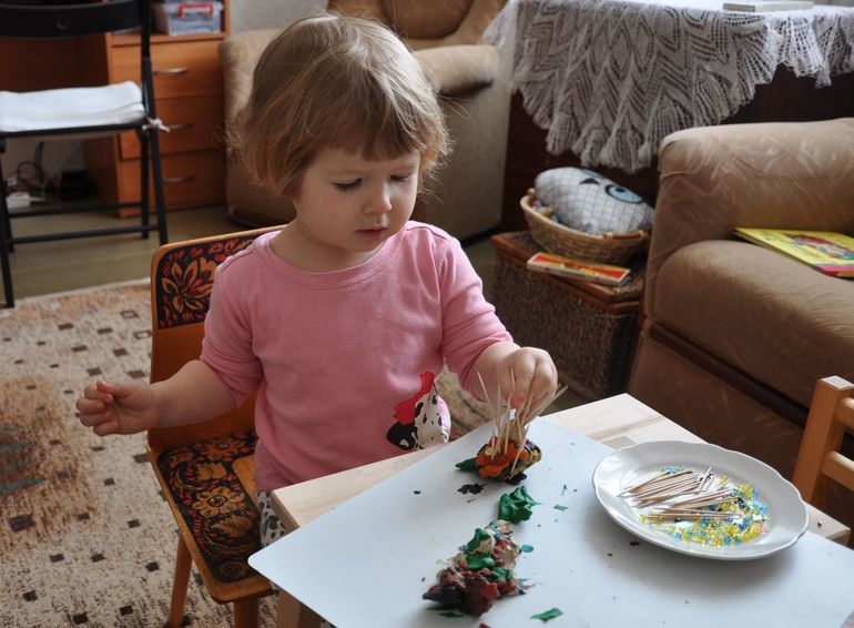 Лепит, лепит и лепит...