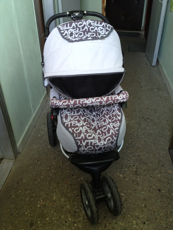 Прогулочная коляска