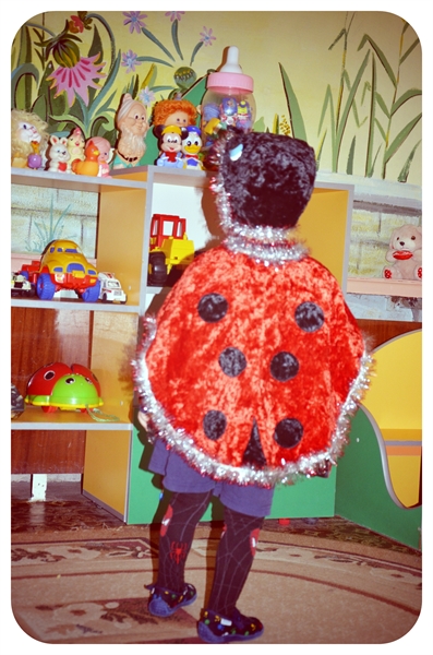 Первый новогодний утренник в яслях