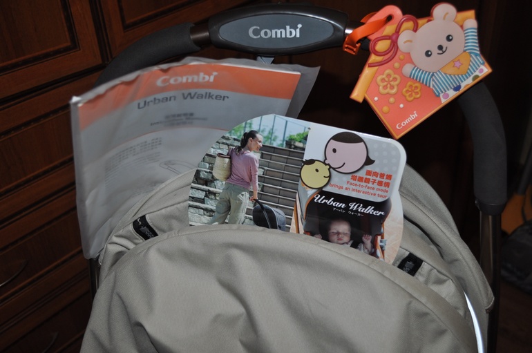 combi urban walker 8500 плюс фирменный дождевик