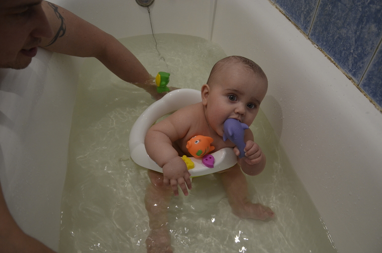 Наша новогодняя поза))))))))