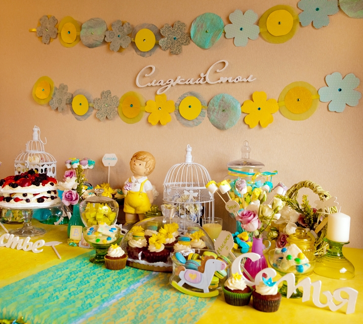 Сладкий стол на годовасие...