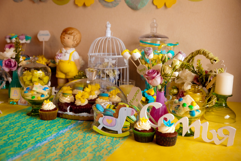 Сладкий стол на годовасие...