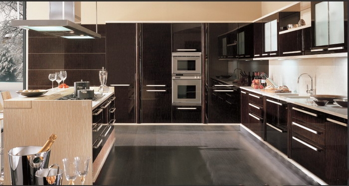 Черно-белая или бело-черная?