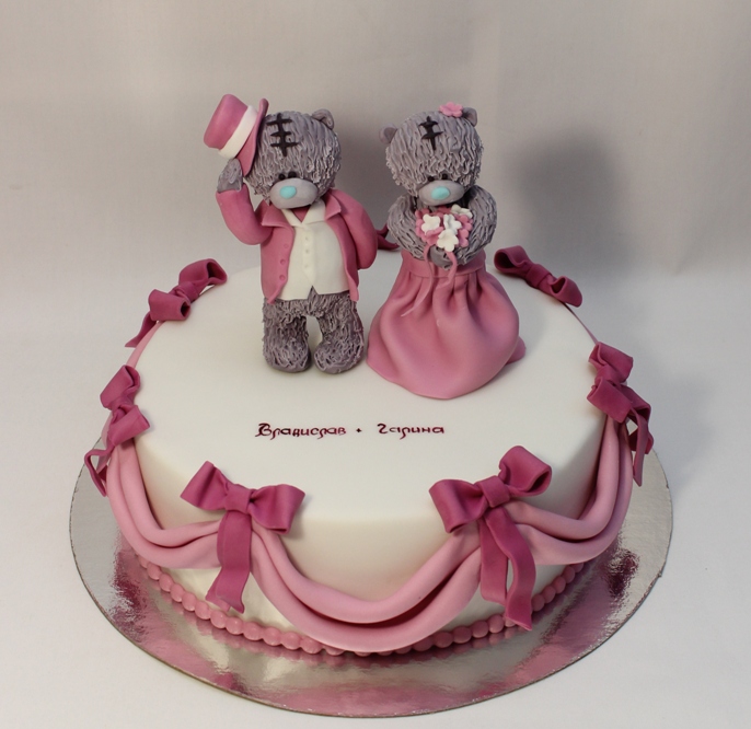 Маленький свадебный торт с мишками