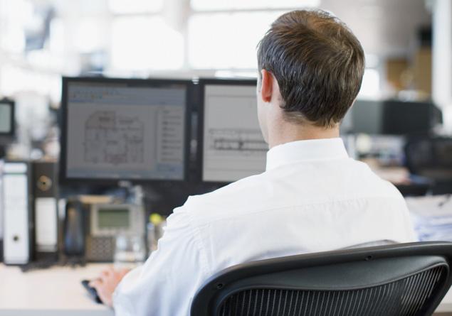 Сидячая работа – враг стройной фигуры