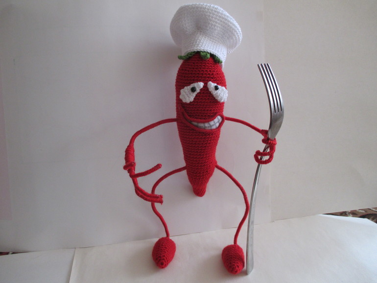 Перчик -повар,отличный помощник в хозяйстве.