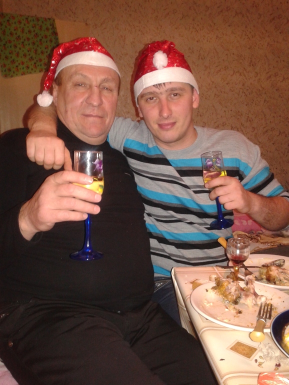новый год и новое достижение малышика)))