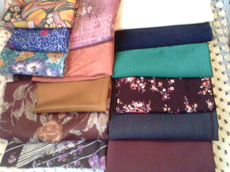 Много тканей.