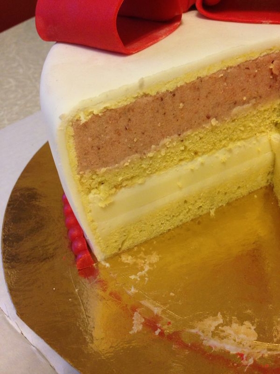 Первый Бант, первые бусинтки, первая надпись