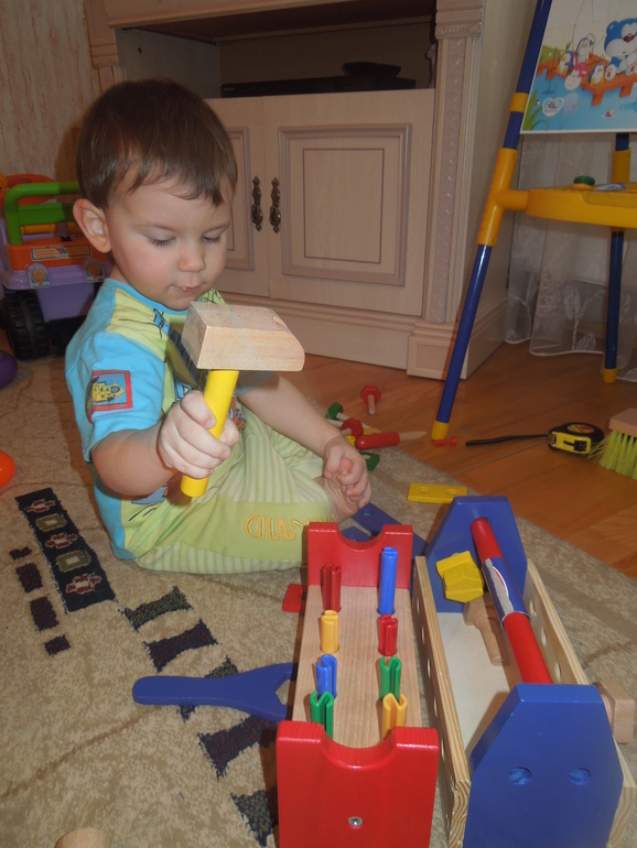 ФМ "Что нам стоит дом построить". День 4. Маляр, плотник, электрик.