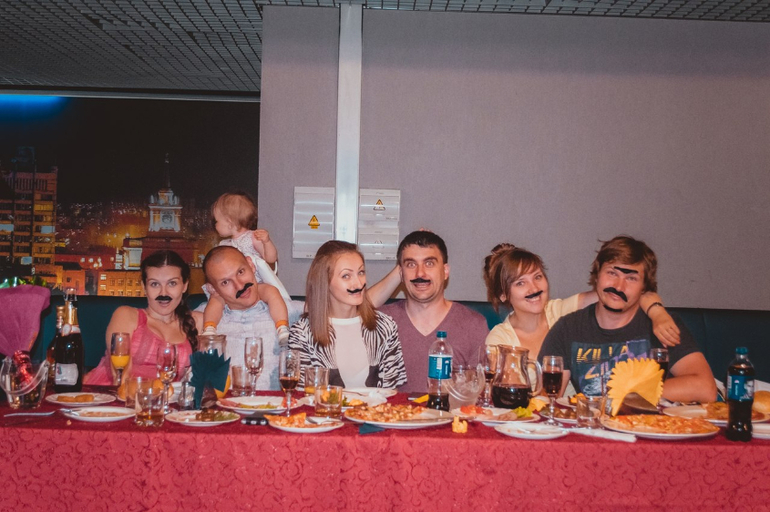 Боулинг или усатая годовщина)))