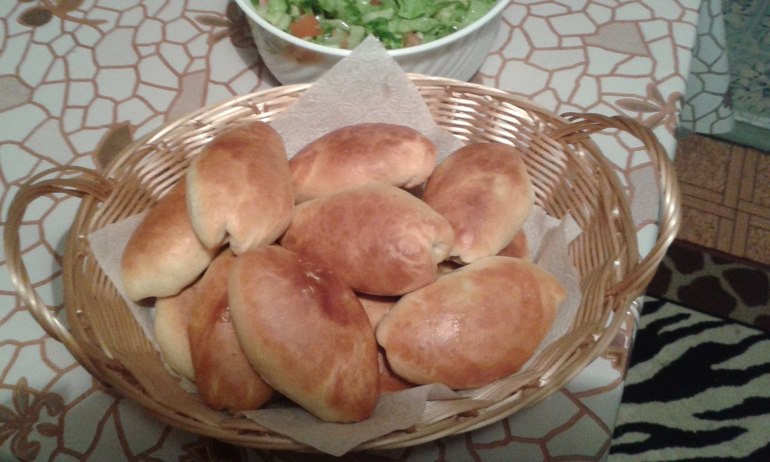 пирожки с ливером и картошкой.