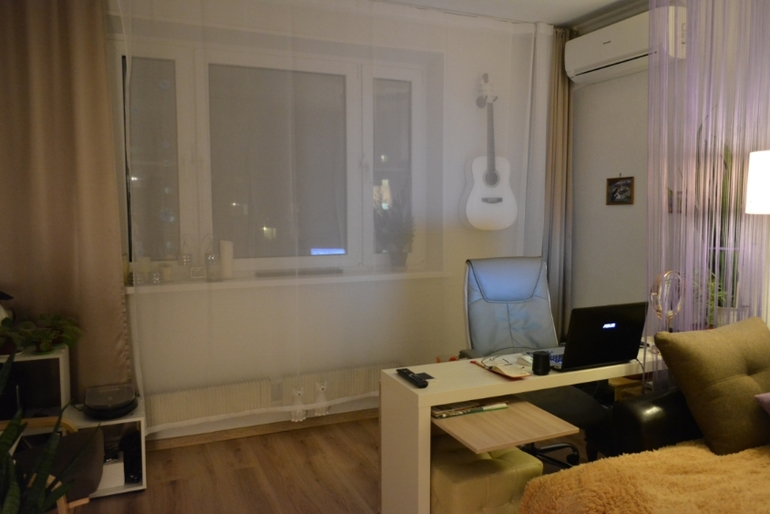 Решила показать свою комнату))