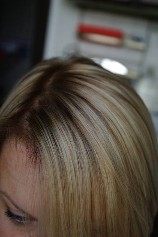 Парикмахерские услуги.