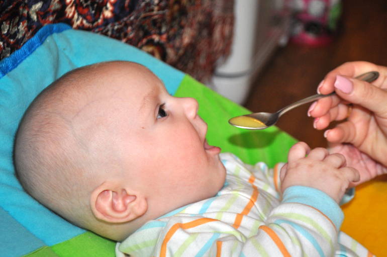 Мы начали прикорм)))))