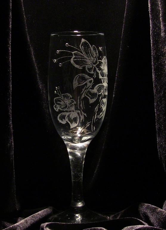 гравировка со стразами