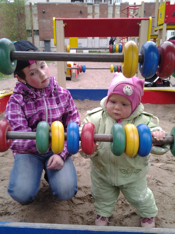 У меня 3 вопроса для мам 10-11 мес. малышей