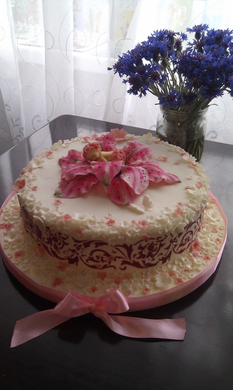 Тортик на рождение племянницы мужа. : ) Как вам девчата?