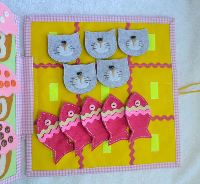 Именная развивающая книжечка)