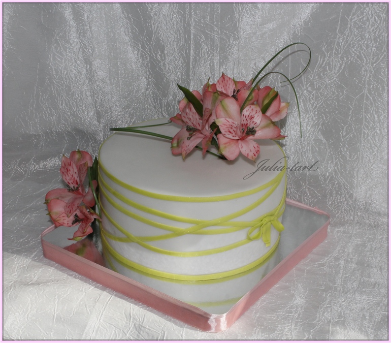 С альстромериями..