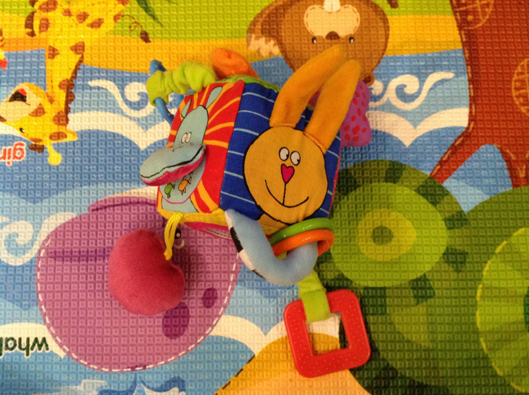 Наши игрухи!а чем играют ваши малыши??