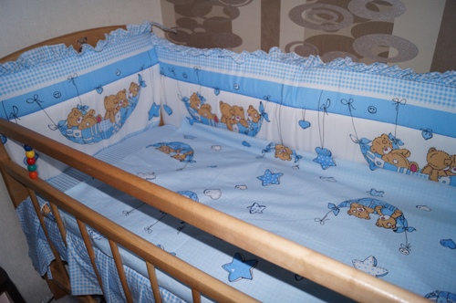 Набор в кроватку,как смотрится он ( по прозьбам)