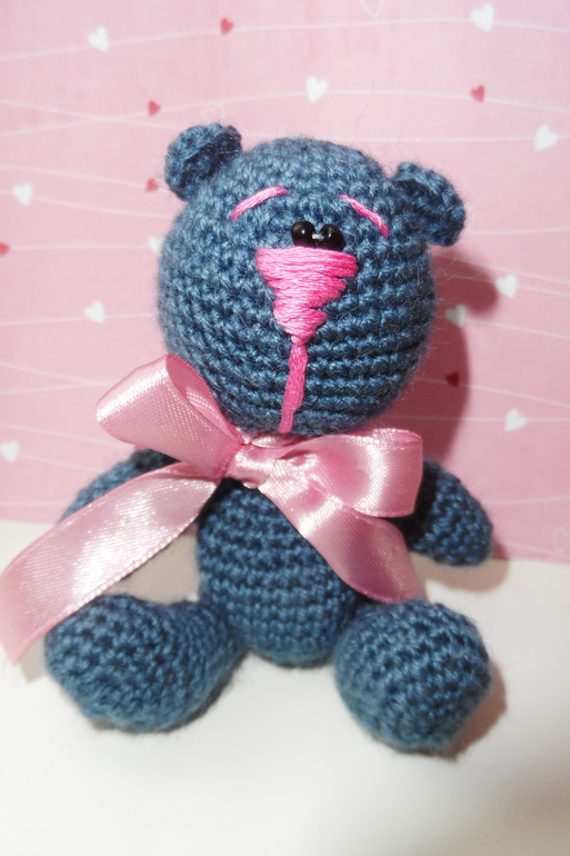 Синий мишка.